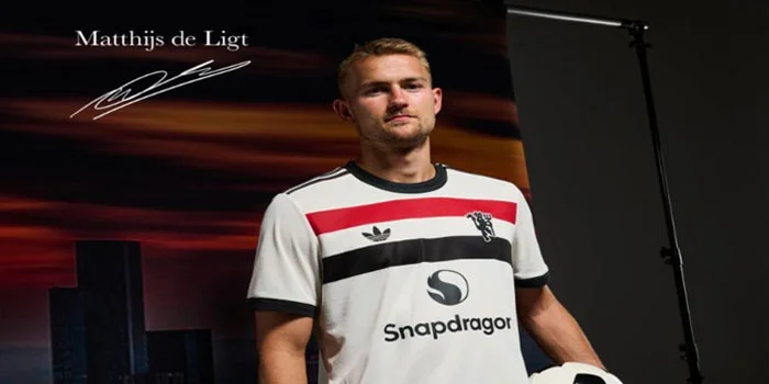 5-Pemakai-Nomor-Punggung-4-di-Manchester-United-Sebelum-Matthijs-de-Ligt